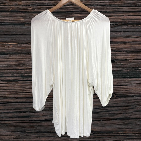 Mystree White Pleated Blouse with Relaxed Sleeves - Picture 2 of 4